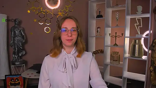 Snapshot of evalora_vei chatting on June 9, 5:52 am evalora vei online show from June 9, 5:52 am