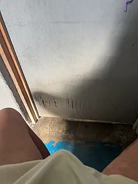 Snapshot of Frankiboy12 chatting on November 9, 4:27 pm Frankiboy12 online show from November 9, 4:27 pm