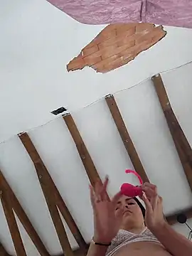 Snapshot of Olivia_18year_old chatting on October 16, 1:12 pm Olivia 18year old online show from October 16, 1:12 pm