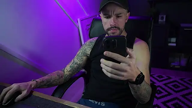 monsieurguitsxxx online show from November 16, 2:11 pm