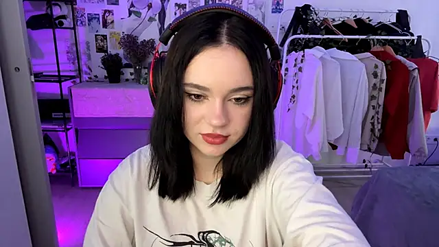 Snapshot of StarIightPrincess chatting on October 17, 7:11 am StarIightPrincess online show from October 17, 7:11 am