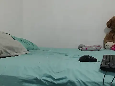 Snapshot of toxic_sweet_1 chatting on November 12, 11:54 am toxic sweet 1 online show from November 12, 11:54 am