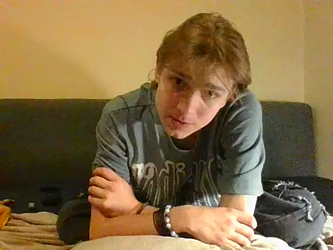 Snapshot of CNxnide chatting on October 21, 2:45 am CNxnide online show from October 21, 2:45 am