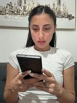Snapshot of itsmiasofia chatting on March 14, 2:50 am itsmiasofia online show from March 14, 2:50 am