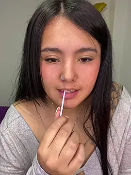 Snapshot of Mellani_luod chatting on April 8, 6:19 pm Mellani luod online show from April 8, 6:19 pm