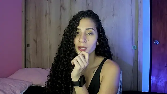 Snapshot of fernanda317 chatting on April 16, 5:14 pm fernanda317 online show from April 16, 5:14 pm