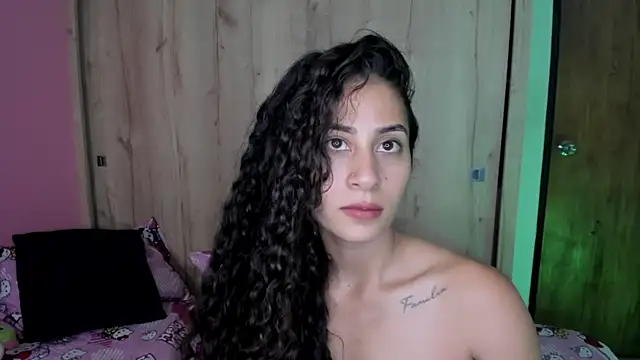 Snapshot of fernanda317 chatting on May 13, 9:33 pm fernanda317 online show from May 13, 9:33 pm