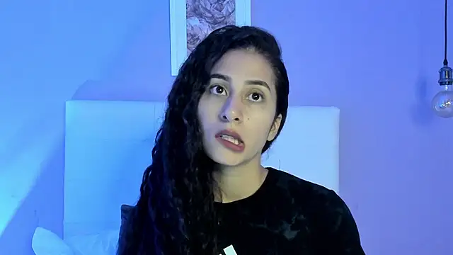 Snapshot of fernanda317 chatting on July 2, 4:02 pm fernanda317 online show from July 2, 4:02 pm