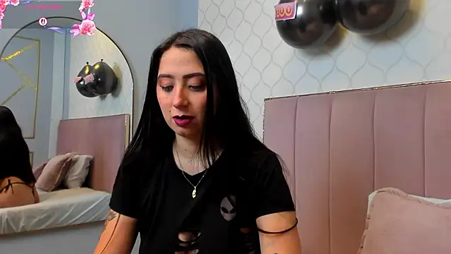 JuliethCruz  online show from February 23, 7:55 pm