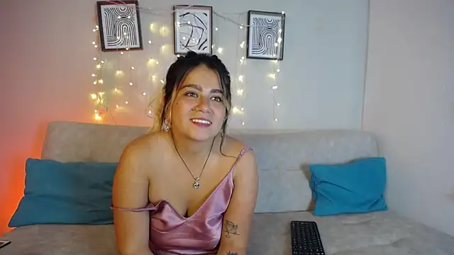 Sweet Bella Valery online show from April 12, 8:58 pm