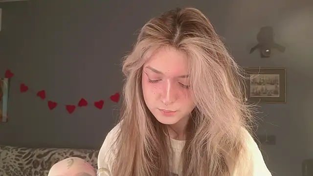 BellaSink online show from April 1, 5:30 am