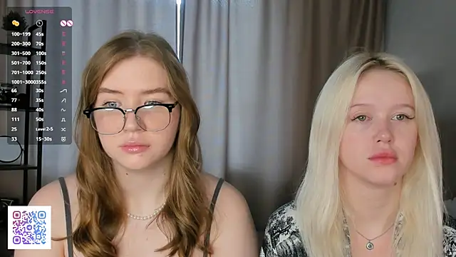 Snapshot of NecoleRemondini chatting on October 30, 5:09 am NecoleRemondini online show from October 30, 5:09 am