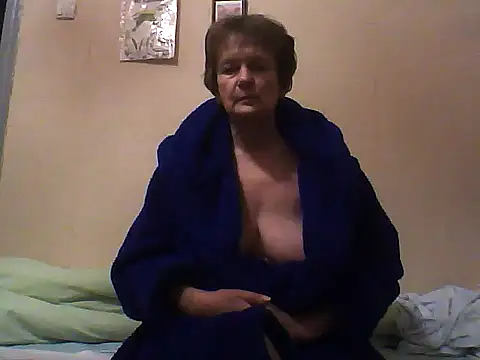 Snapshot of JesykaLove566 chatting on April 21, 6:12 pm JesykaLove566 online show from April 21, 6:12 pm