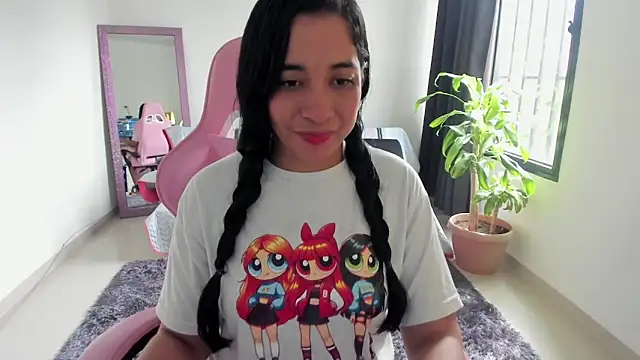 Snapshot of Kruela chatting on October 30, 2:07 pm Kruela online show from October 30, 2:07 pm