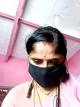 Snapshot of Rajni_chauhan chatting on May 5, 8:22 am Rajni chauhan online show from May 5, 8:22 am