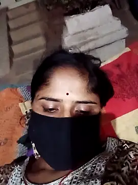Snapshot of Rajni_chauhan chatting on May 19, 4:57 pm Rajni chauhan online show from May 19, 4:57 pm