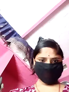 Snapshot of Rajni_chauhan chatting on May 20, 4:02 pm Rajni chauhan online show from May 20, 4:02 pm