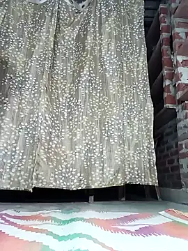 Snapshot of Rajni_chauhan chatting on May 26, 4:14 pm Rajni chauhan online show from May 26, 4:14 pm