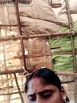 Snapshot of Rajni_chauhan chatting on May 27, 5:48 am Rajni chauhan online show from May 27, 5:48 am