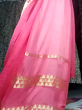 Snapshot of Rajni_chauhan chatting on June 18, 4:33 pm Rajni chauhan online show from June 18, 4:33 pm