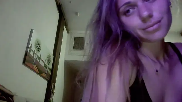 Snapshot of Mileyrain chatting on October 16, 12:17 pm Mileyrain online show from October 16, 12:17 pm