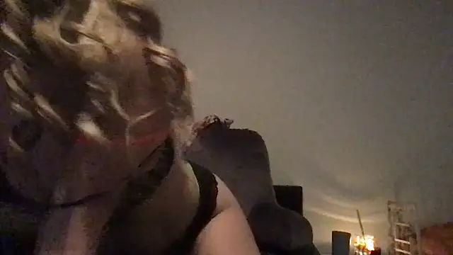 Snapshot of wet_alleycat chatting on May 15, 6:42 am wet alleycat online show from May 15, 6:42 am