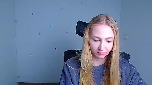 Emma Moonlightt online show from October 25, 11:40 am