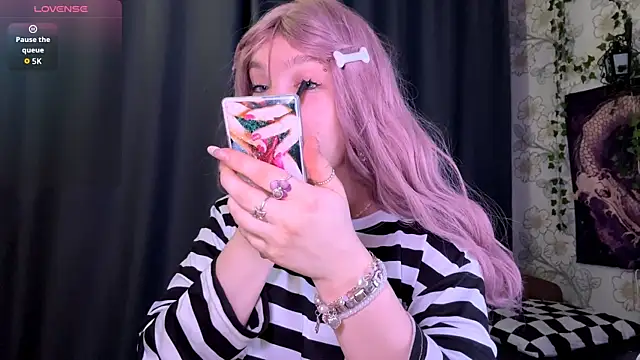 Snapshot of CordieRonsini chatting on October 17, 7:05 pm CordieRonsini online show from October 17, 7:05 pm