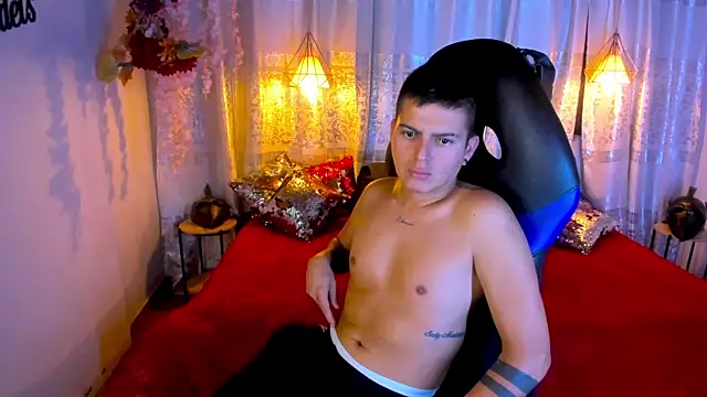 JOHS TYLER online show from October 20, 11:32 am