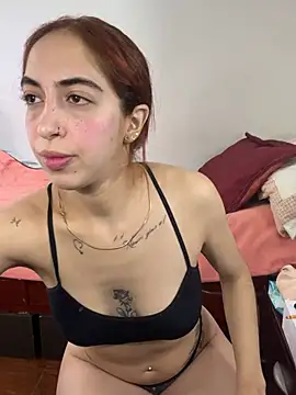 Snapshot of MariamGray1 chatting on May 25, 3:07 pm MariamGray1 online show from May 25, 3:07 pm