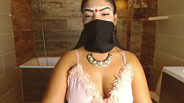 Snapshot of Iniya_Parul chatting on May 12, 2:47 pm Iniya Parul online show from May 12, 2:47 pm