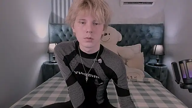 KevinMilky online show from November 11, 3:01 pm