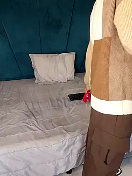 Aaron Eze online show from April 17, 12:41 pm