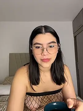 Snapshot of Julietalcl chatting on April 21, 9:37 am Julietalcl online show from April 21, 9:37 am