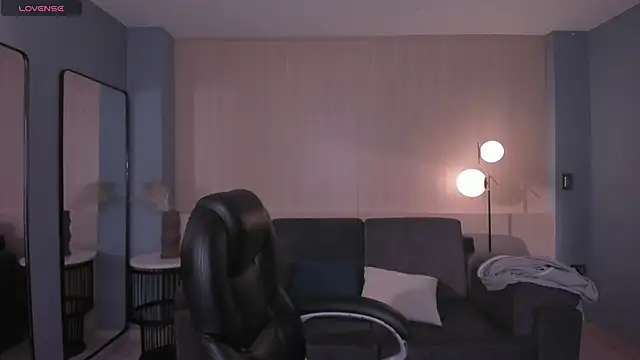 Snapshot of CelesteMoonX chatting on May 19, 3:13 am CelesteMoonX online show from May 19, 3:13 am