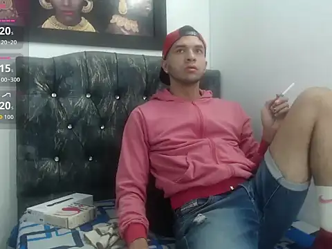 Snapshot of pether_hairy chatting on May 24, 4:28 am pether hairy online show from May 24, 4:28 am