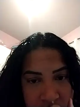 Snapshot of Yse_Morena chatting on October 17, 5:10 am Yse Morena online show from October 17, 5:10 am