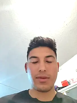 Snapshot of Carlosvelaz561162 chatting on March 4, 8:20 am Carlosvelaz561162 online show from March 4, 8:20 am