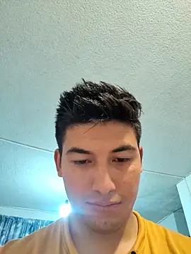 Snapshot of Carlosvelaz561162 chatting on March 20, 7:46 am Carlosvelaz561162 online show from March 20, 7:46 am