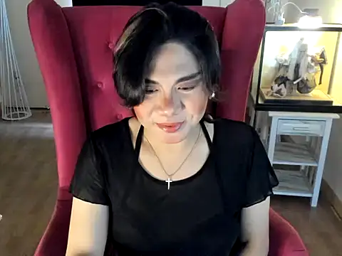 Snapshot of GoldenTs69 chatting on November 5, 6:02 am GoldenTs69 online show from November 5, 6:02 am