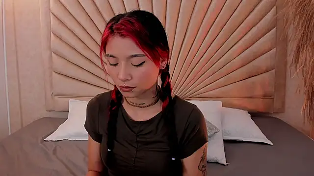 Emma duff online show from November 21, 1:21 pm