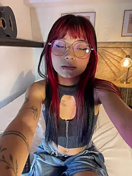 Emma duff online show from March 6, 7:43 pm