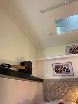 Emma duff online show from April 18, 7:58 pm