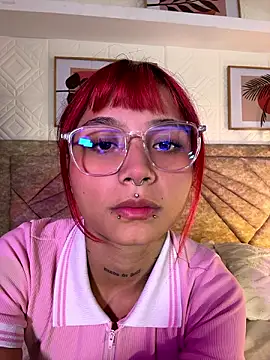Snapshot of Emma_duff chatting on July 8, 11:58 am Emma duff online show from July 8, 11:58 am