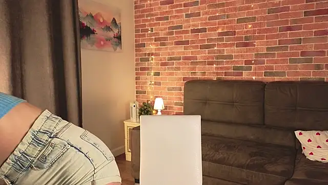 FoxFever online show from March 31, 5:08 am