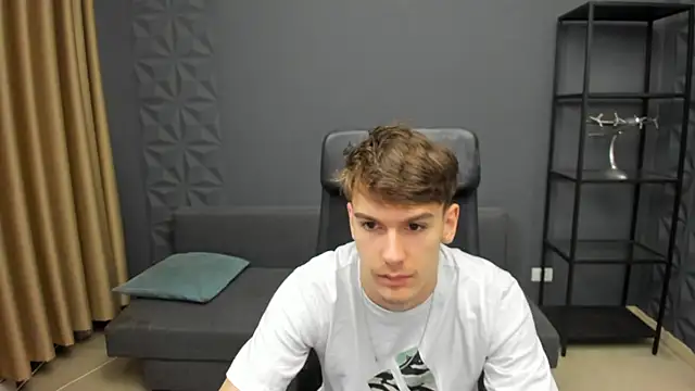 BradyFlint online show from April 3, 4:43 am