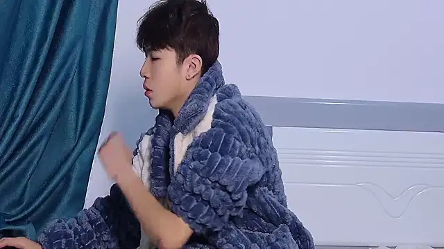 Snapshot of Stuffy-111 chatting on October 31, 9:05 pm Stuffy-111 online show from October 31, 9:05 pm