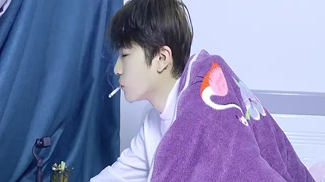 Snapshot of Stuffy-111 chatting on December 14, 12:10 pm Stuffy-111 online show from December 14, 12:10 pm