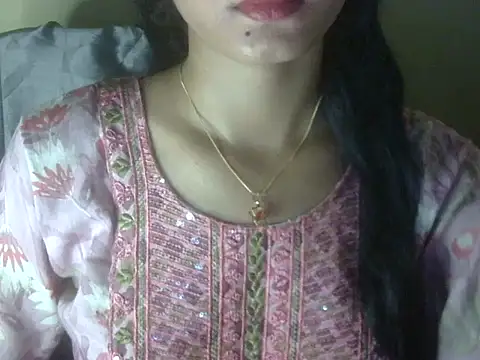 Snapshot of Shezi_N chatting on May 15, 1:07 pm Shezi N online show from May 15, 1:07 pm