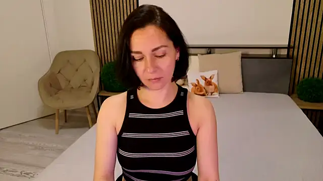 DitaNoir online show from June 12, 6:23 am